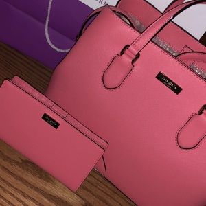 hot pink kate spade purse 💗